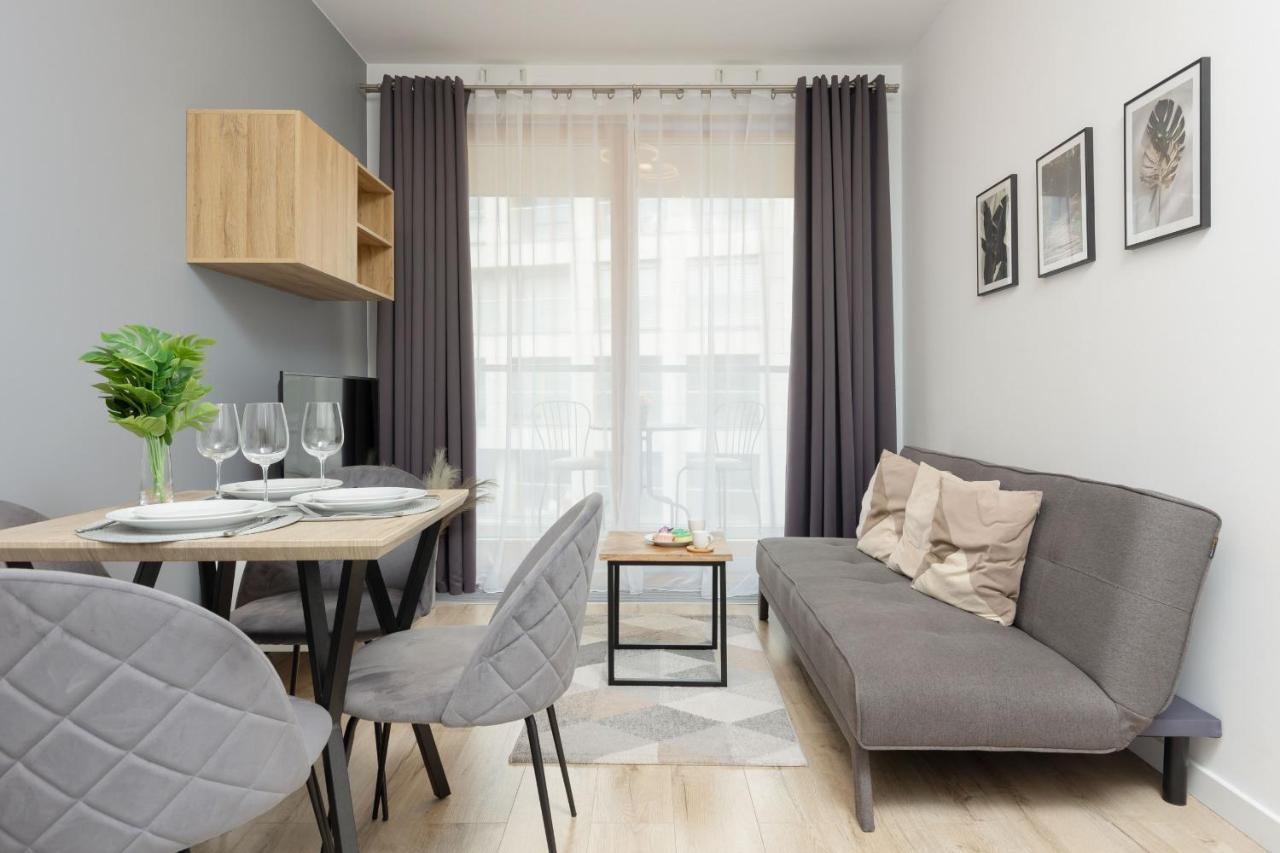 Cozy Apartments With Parking In The 19Th District By Noclegi Renters Warschau Buitenkant foto