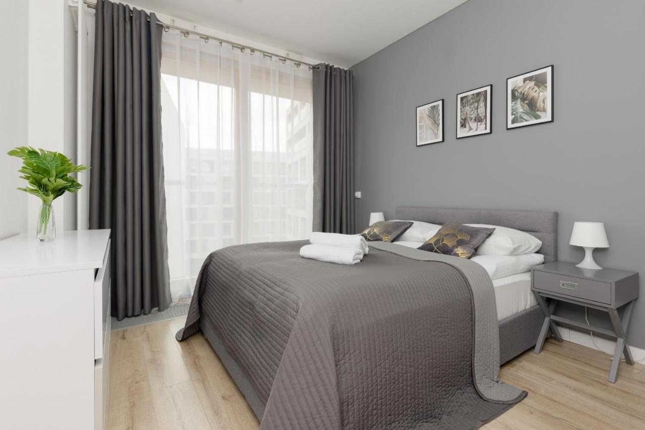 Cozy Apartments With Parking In The 19Th District By Noclegi Renters Warschau Buitenkant foto